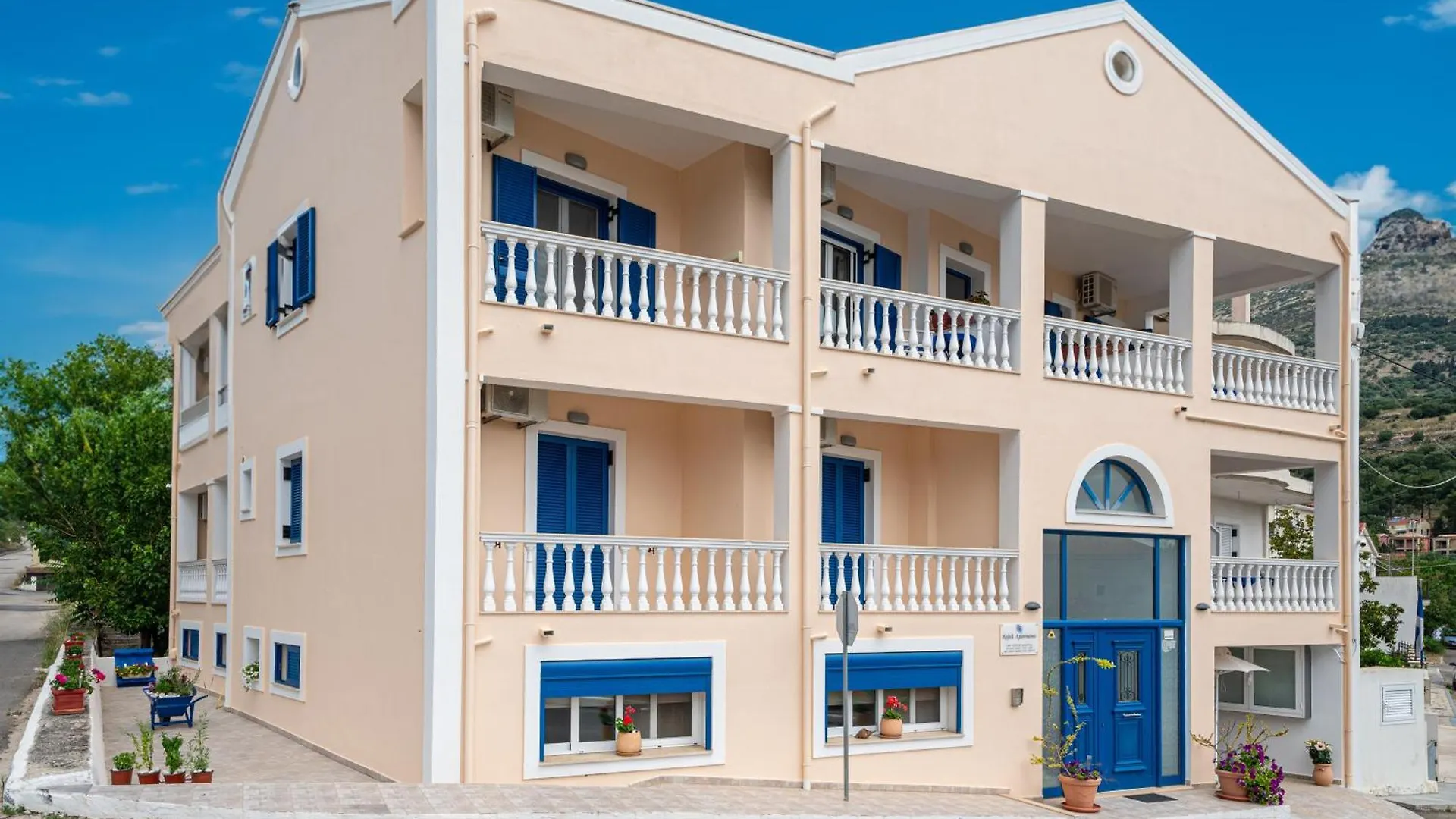 Nefeli Apartments Agia Efimia